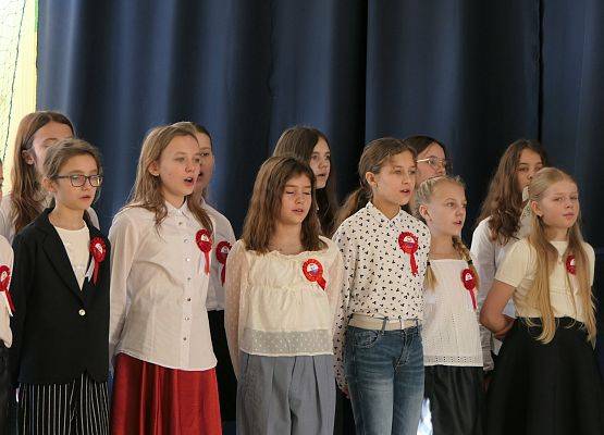 Grafika 11: Apel z okazji Święta Niepodległości