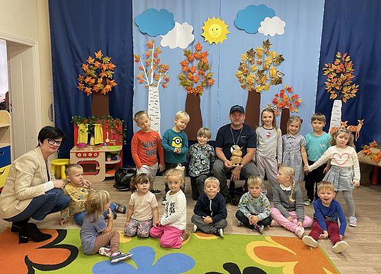 Grafika 9: WSPANIAŁY GOŚĆ