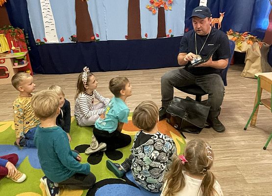 Grafika 11: WSPANIAŁY GOŚĆ