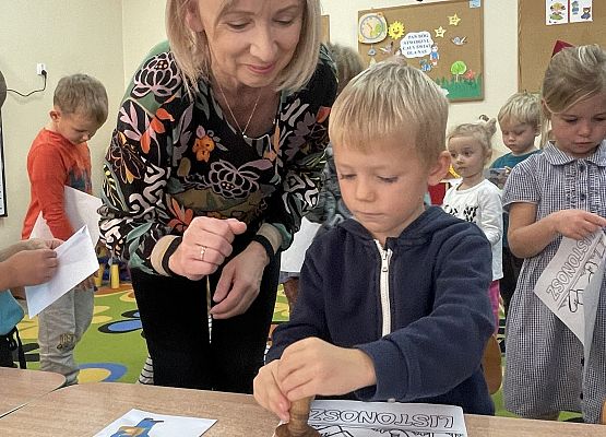 Grafika 26: WSPANIAŁY GOŚĆ