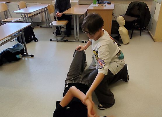 Grafika 10: Edukacja z wojskiem