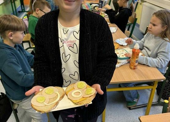 Grafika 5: Artystyczne kanapki