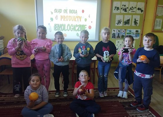 Grafika 5: Skąd się biorą produkty ekologiczne