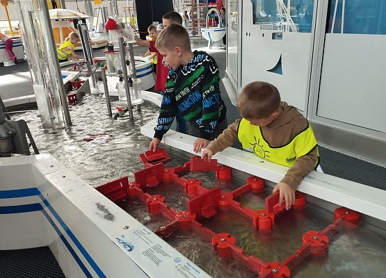 Grafika 6: Wycieczka do Centrum Nauki EXPERYMENT