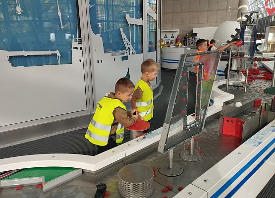 Grafika 7: Wycieczka do Centrum Nauki EXPERYMENT