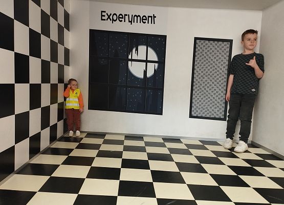 Grafika 12: Wycieczka do Centrum Nauki EXPERYMENT