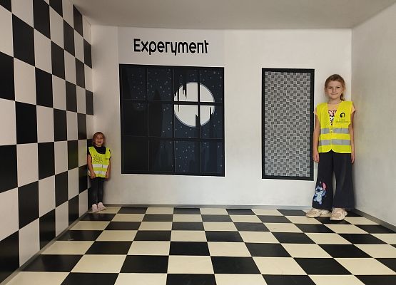 Grafika 24: Wycieczka do Centrum Nauki EXPERYMENT