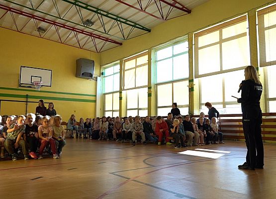 Grafika 1: Spotkanie z policjantką