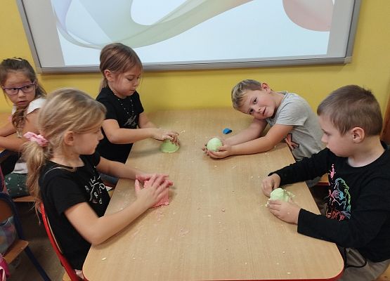 Grafika 4: Pachnąca ciastolina