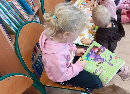 Grafika 28: Lekcja biblioteczna "Święto Misia"