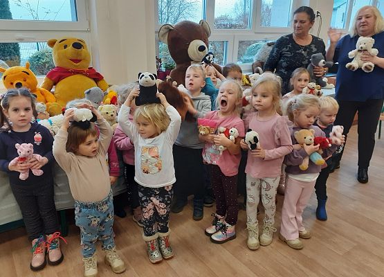 Grafika 29: Lekcja biblioteczna "Święto Misia"