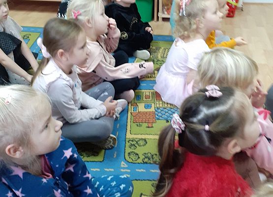 Grafika 1: Dzień Pluszowego Misia