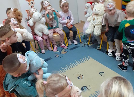 Grafika 29: Dzień Pluszowego Misia