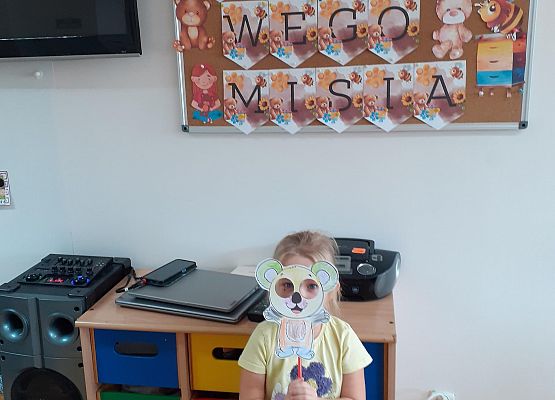 Grafika 65: Dzień Pluszowego Misia