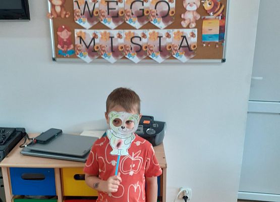 Grafika 68: Dzień Pluszowego Misia