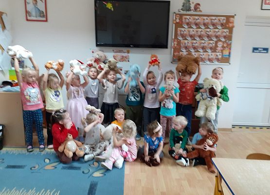 Grafika 81: Dzień Pluszowego Misia