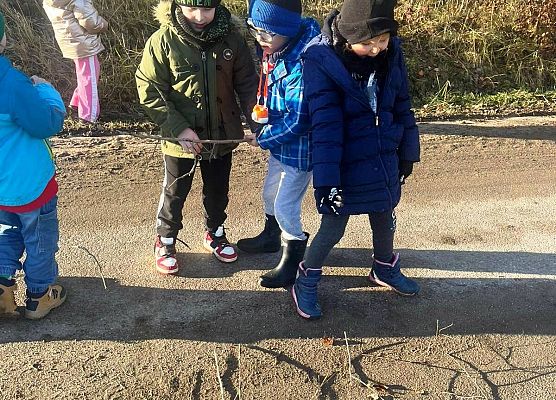 Grafika 3: Klasa 1a w terenie – nauka przez działanie!