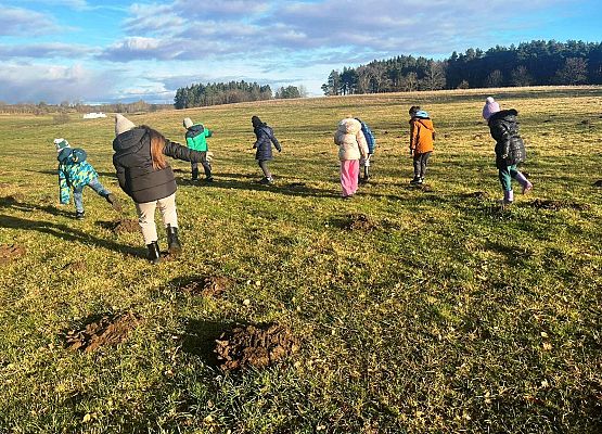 Grafika 7: Klasa 1a w terenie – nauka przez działanie!