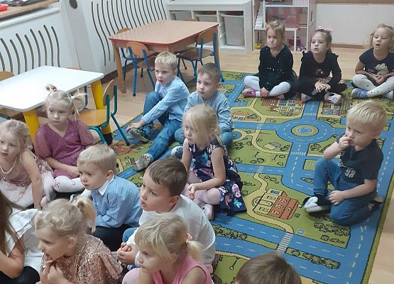 Grafika 1: Andrzejki..