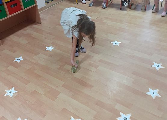 Grafika 34: Andrzejki..