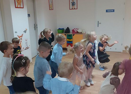 Grafika 39: Andrzejki..