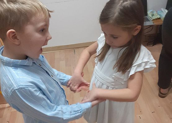 Grafika 59: Andrzejki..