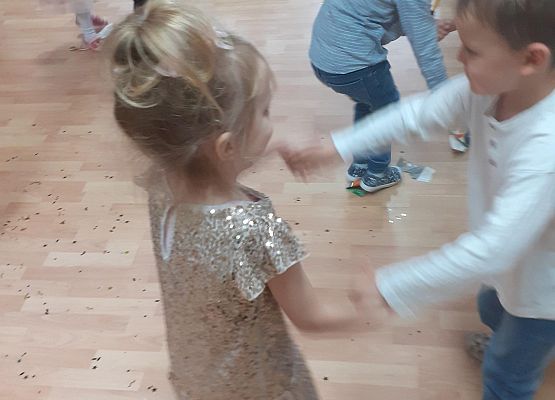 Grafika 64: Andrzejki..