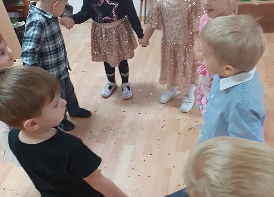 Grafika 84: Andrzejki..