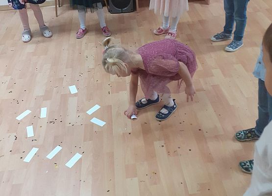 Grafika 93: Andrzejki..