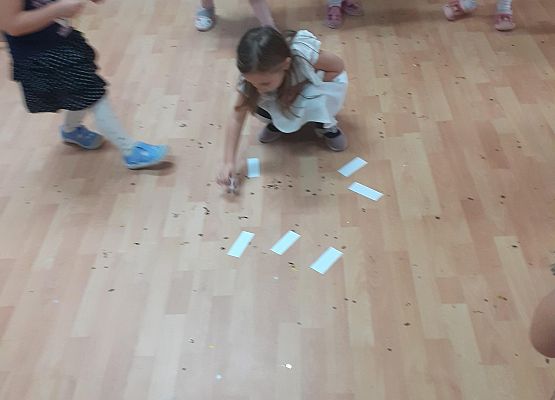 Grafika 96: Andrzejki..