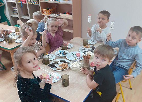 Grafika 126: Andrzejki..