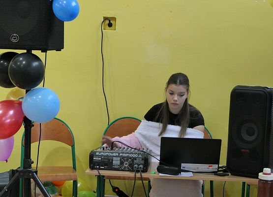 Dzień postaci z bajek - szkoła w Garczegorzu.