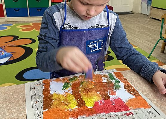 Grafika 16: PRACUSIE W AKCJI