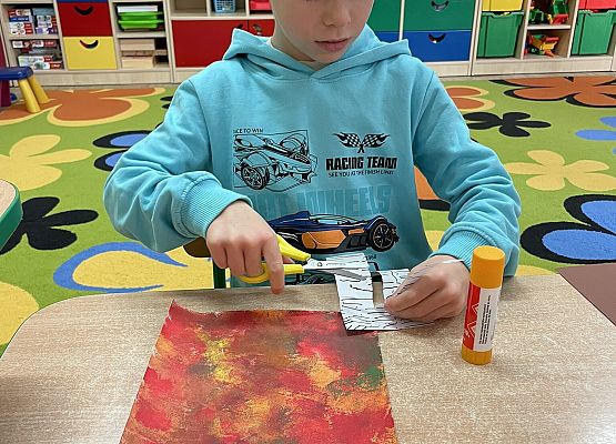 Grafika 4: PRACUSIE W AKCJI