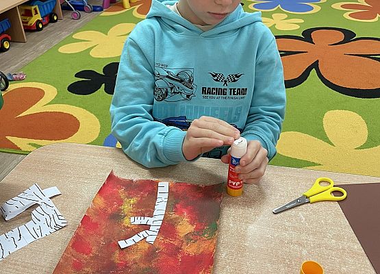 Grafika 7: PRACUSIE W AKCJI