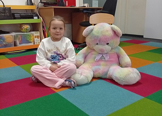 Grafika 2: DZIEŃ PLUSZOWEGO MISIA