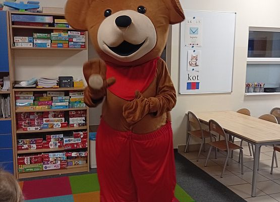 Grafika 14: DZIEŃ PLUSZOWEGO MISIA