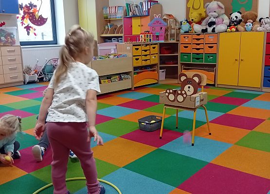 Grafika 7: DZIEŃ PLUSZOWEGO MISIA