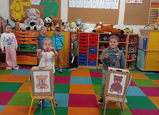 Grafika 17: DZIEŃ PLUSZOWEGO MISIA