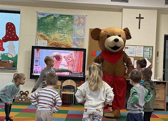 Grafika 21: DZIEŃ PLUSZOWEGO MISIA