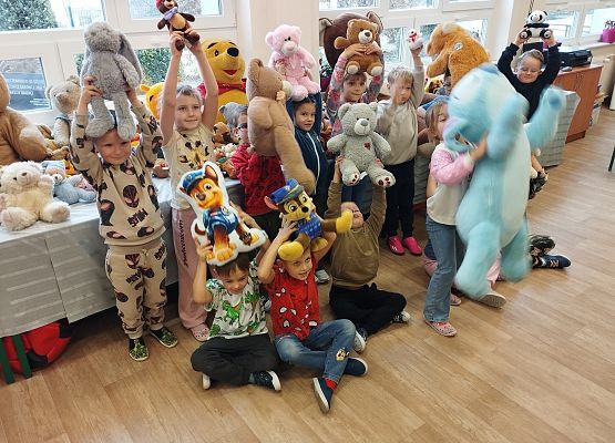 Grafika 6: Dzień Pluszowego Misia