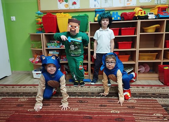 Grafika 4: Dzień Postaci z Bajek