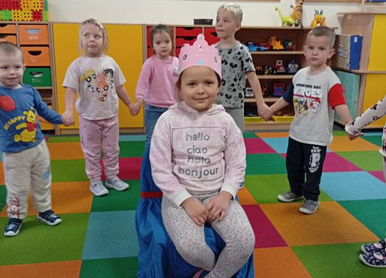 Grafika 9: LISTOPADOWI SOLENIZANCI