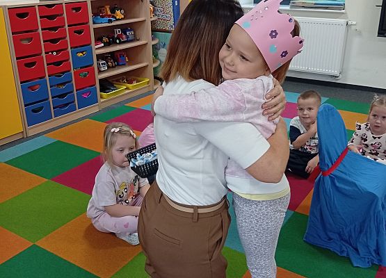 Grafika 12: LISTOPADOWI SOLENIZANCI