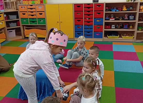 Grafika 13: LISTOPADOWI SOLENIZANCI