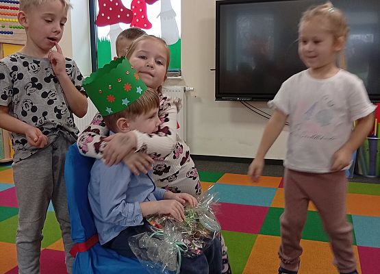 Grafika 18: LISTOPADOWI SOLENIZANCI