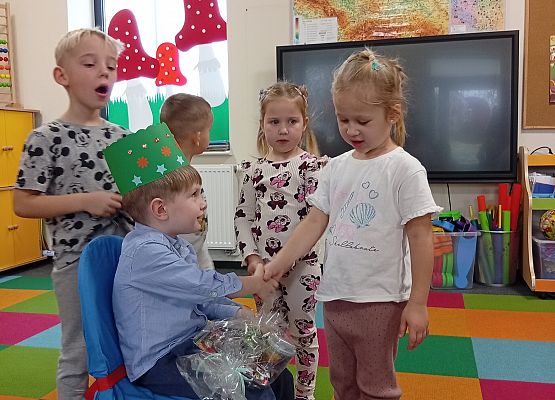 Grafika 19: LISTOPADOWI SOLENIZANCI