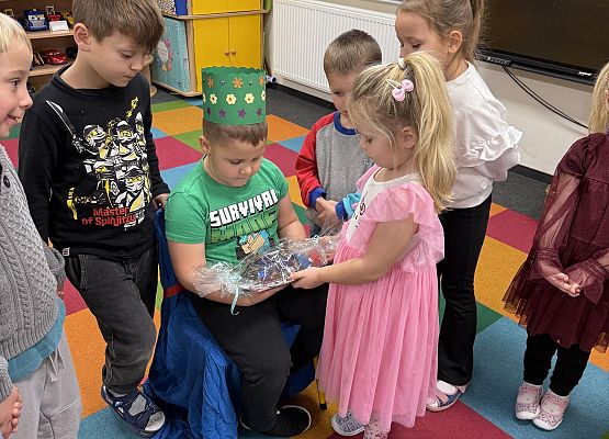 Grafika 5: LISTOPADOWI SOLENIZANCI