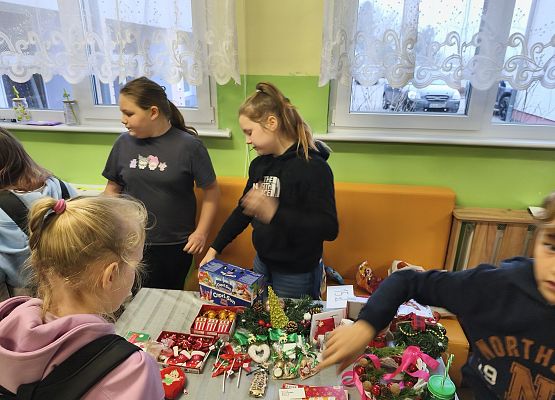 KIERMASZ  MIKOŁAJKOWY