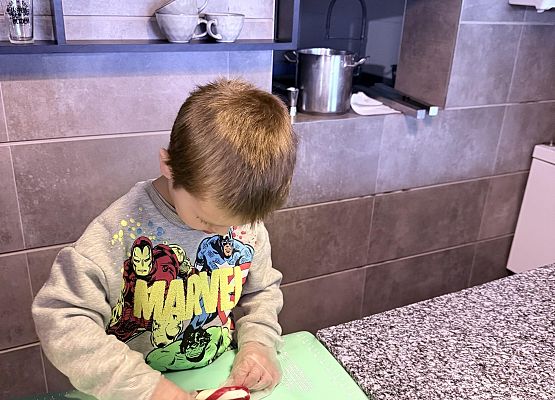 Grafika 2: MANUFAKTURA SŁODYCZY